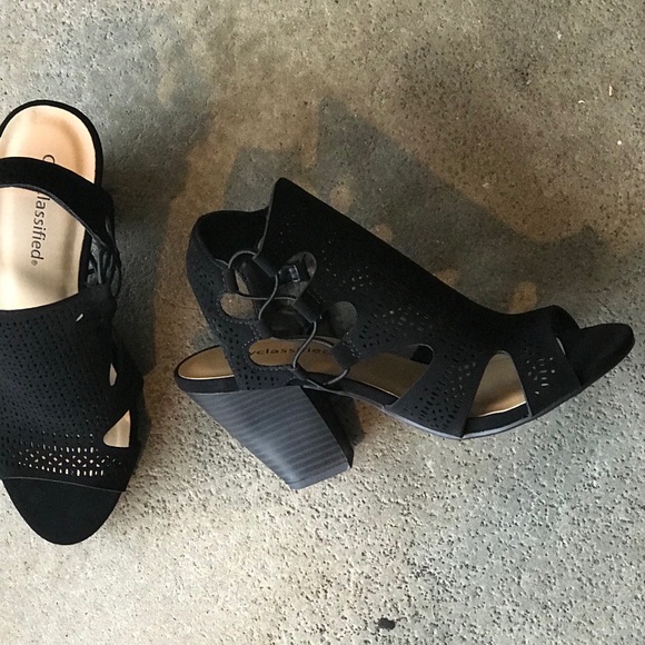 City Classified Black Nubuck Stacked Heel Sandal - Picture 4 of 7